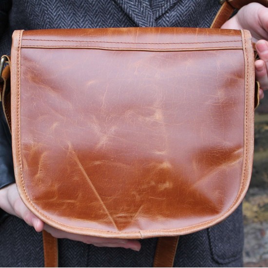Isabelle Saddle Bag Tan Smooth Medium